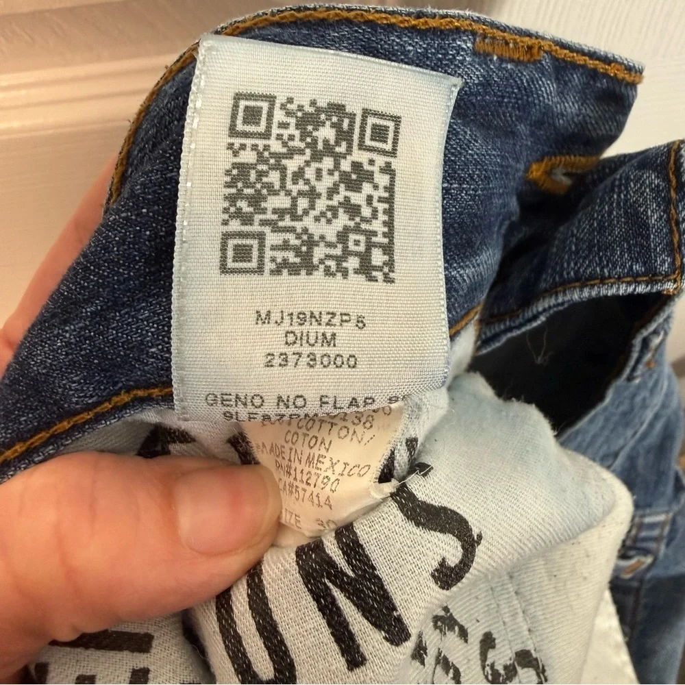 True Religion Geno Jeans Men's Size 30 (32X34) Blue Relaxed Slim No Flap - Picture 7 of 13